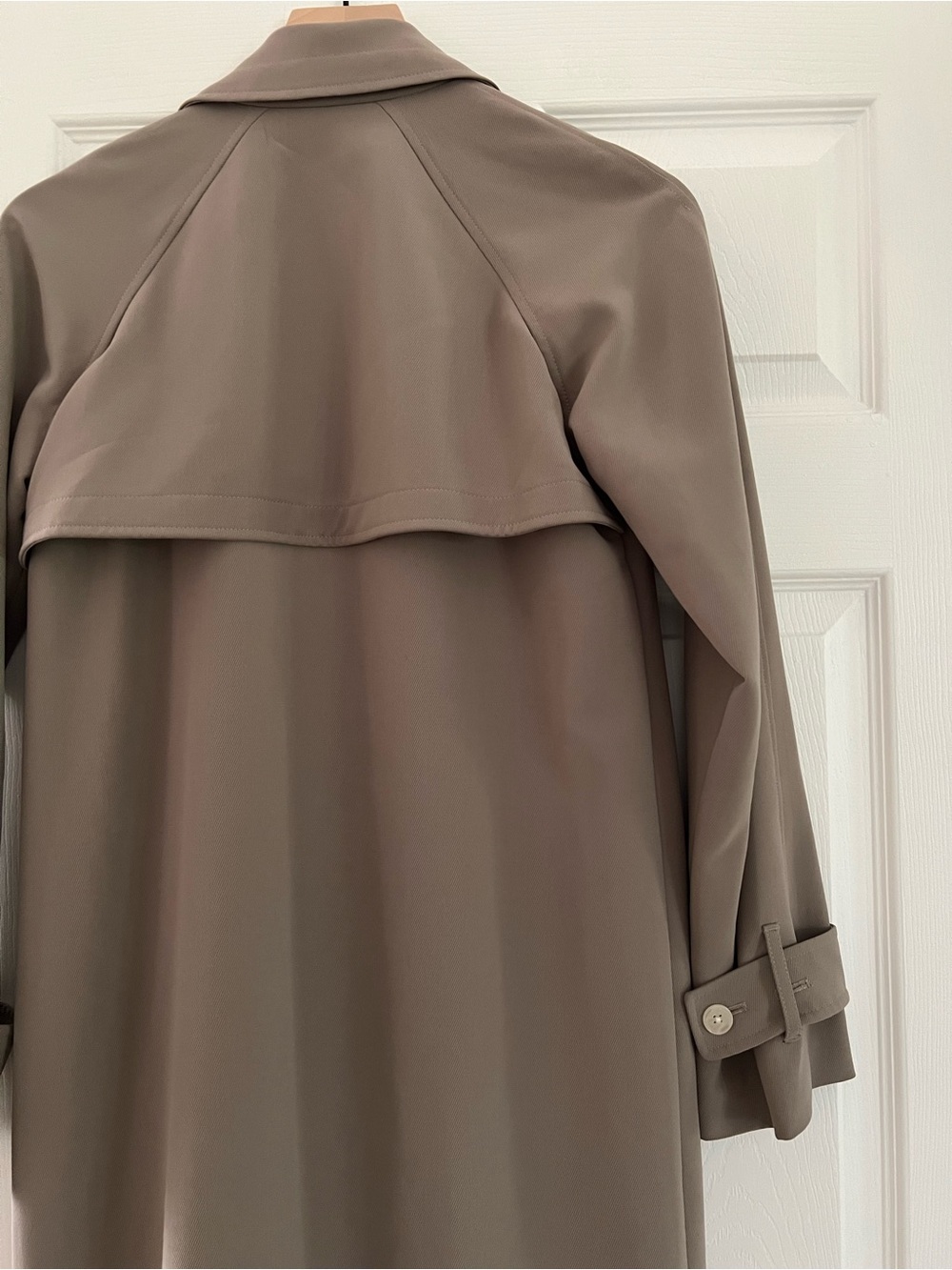 Aritzia - Babaton Taupe gray Trench Coat with Notch Lapel - Picture 5 of 8